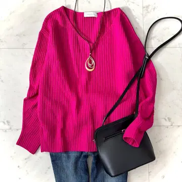 컨디션 최상 투모로우랜드 링크스울 V넥 풀오버 핑크 S