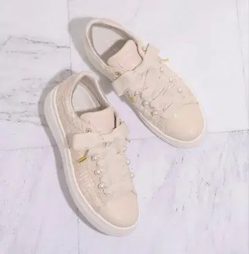 [ 새상품급 ] 플러스 다이애나 펄 트위드 스니커즈