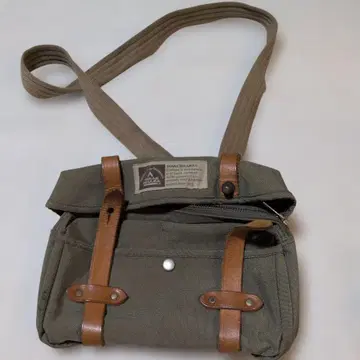 TARAS BOULBA 올리브 그린 숄더백