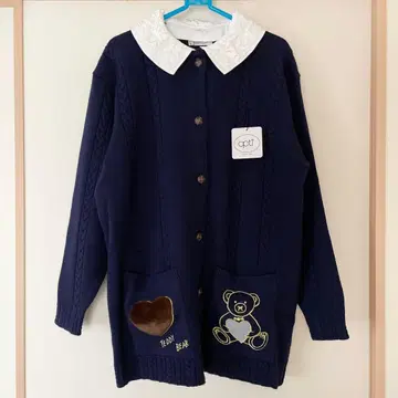 [택 포함 새상품] 울 100% 여성용 가디건 카라 부착 테디베어 패턴
