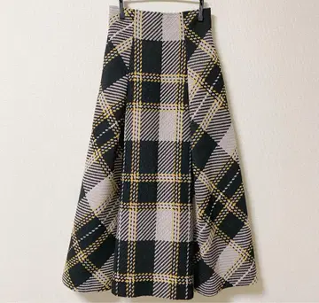 SNIDEL 로빙 체크 플레어 스커트