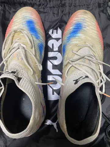 PUMA FUTURE 축구화 탑 모델