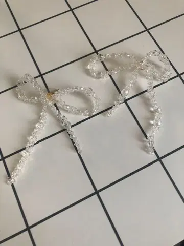 H&M x Simone rocha 크리스탈 비즈 리본형 귀걸이