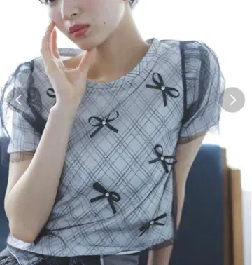 [ dazzlin ] 라담 리본 시어 T셔츠