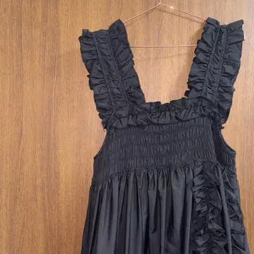 PERNA 휘핑 랜덤 프릴 원피스 L