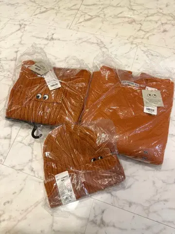 안야 힌드마치 유니클로 콜라보 세트