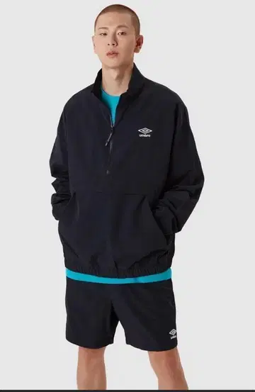 umbro 블랙 나일론 자켓 M 사이즈