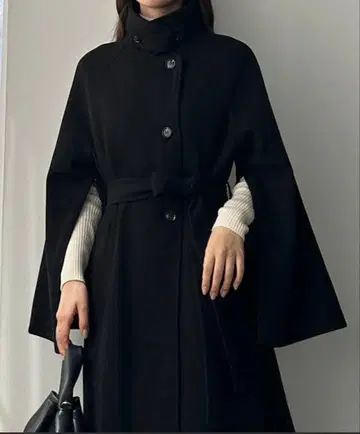 Louere 2way 슬릿 슬리브 하이넥 플레어 코트