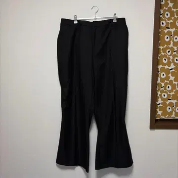 PUNYUS 블랙 플레어 팬츠 4