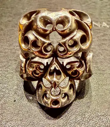 텐더 로인/보르네오 스컬 반지