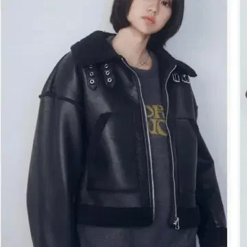 EMODA 블랙 페이크 무스탕 숏 자켓