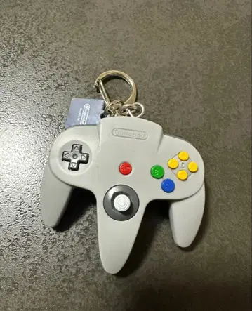 [닌텐도 뮤지엄 한정판] Nintendo 64 컨트롤러 키링