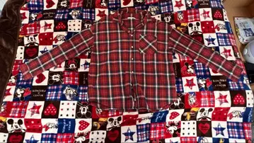 긴팔 체크 무늬 셔츠