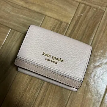 케이트 스페이드 베이지 핑크 3단 폴더형 지갑
