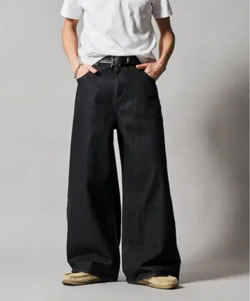 프리크 스토어 플레어 데님 팬츠 블랙 S 사이즈