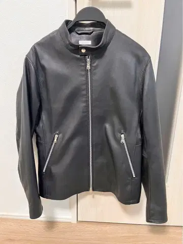 [ 컨디션 최상 ] BEAUTY&YOUTH 블랙 가죽 라이더 자켓