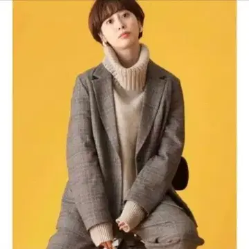 스픽 앤 스팬 la peau de gem 터틀넥 크롭