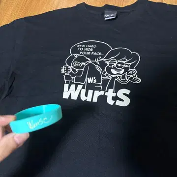 Wurt's 티셔츠와 리스트 밴드