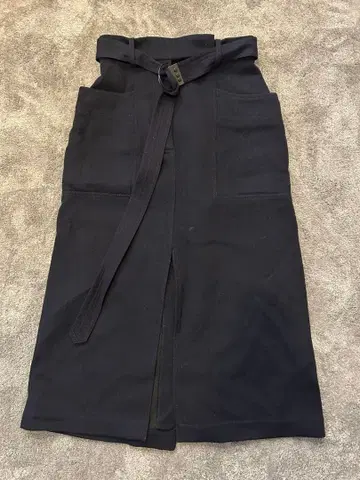 [ ZARA SRPLS ] 밀리터리 네이비 스커트