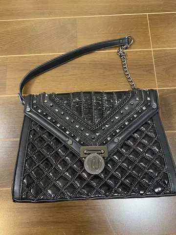 RIVER ISLAND 스터드 장식 퀼팅 숄더백