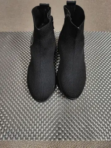 까멜리아 비쥬 블랙 숏 통굽 스니커즈 부츠