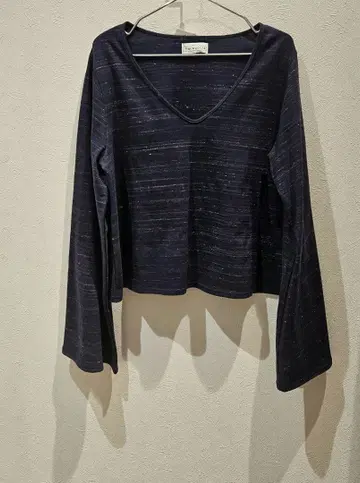 THE NEWHOUSE 네이비 긴팔 V넥 상의