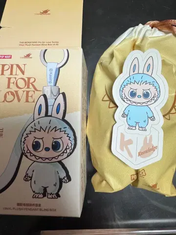 POPMART PIN FOR LOVE K