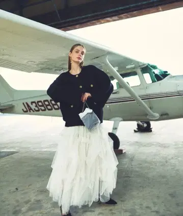 라벨에튀드 Carrie (볼륨 샤샤 스커트)