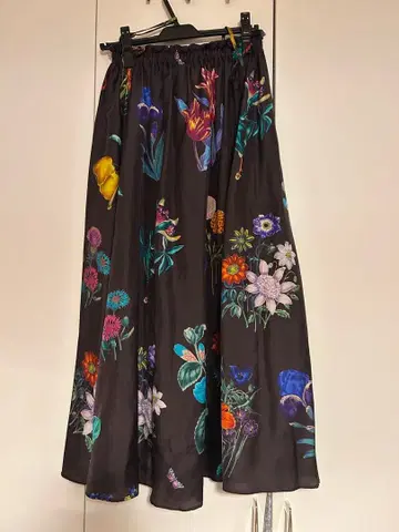 꽃무늬 플레어 스커트 어깨끈 포함