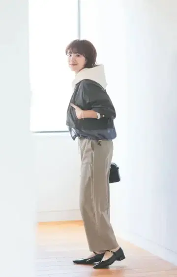 COHINA 코히나 허리 디자인 드로스트 팬츠