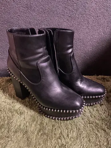 moussy 마우지 통굽 부츠 블랙 M 사이즈