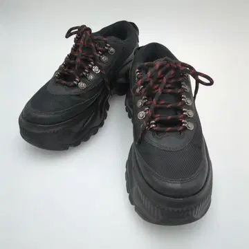 컨디션 최상 거의 미사용 메종 매버릭 프레젠츠 통굽 스니커즈 24cm