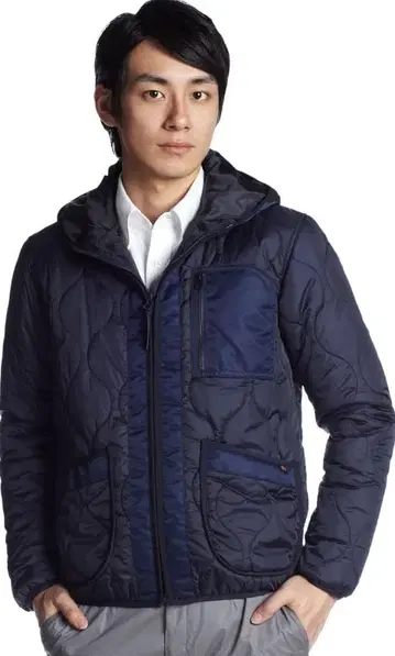 ALPHA INDUSTRIES 나일론 퀼팅 자켓 후드티