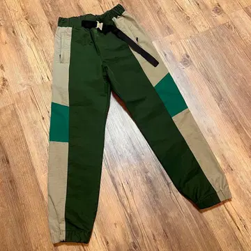 Sacai 두꺼운 원단 코튼&나일론 벨트 팬츠 그린 mix