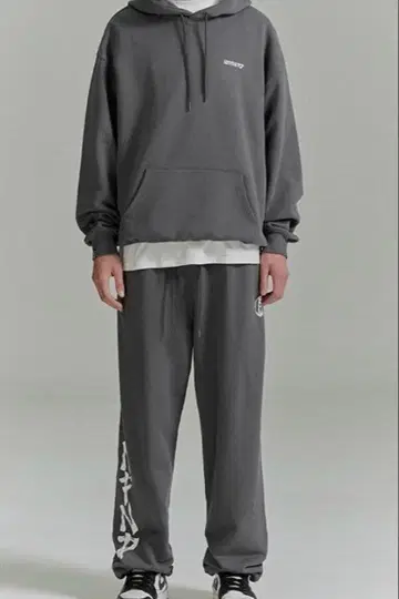 NOT4NERD Brush NFND 맨투맨 그레이 블랙