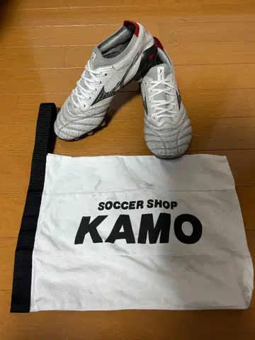 미즈노 축구화 스파이크 화이트