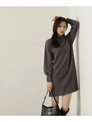 프로포션 바디 드레싱 라메 페더 미니 원피스