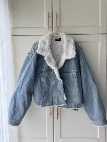 데님 보아 카라 무스탕 코트