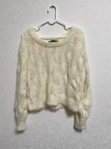 Heather 헤더 시스루 짜임 페더 니트 라메 니트 원숄더 니트