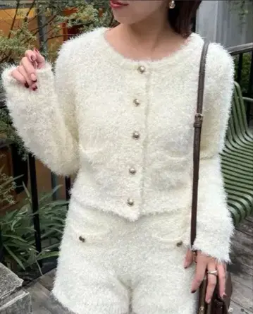 아이보리 퍼 소재 셋업