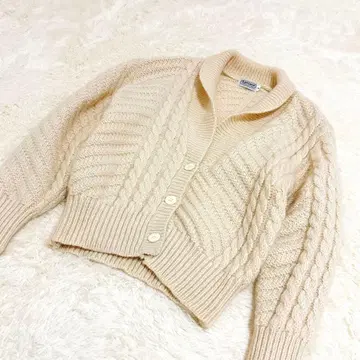 100% 울 케이블 니트 가디건 숏 V넥 입체 편직