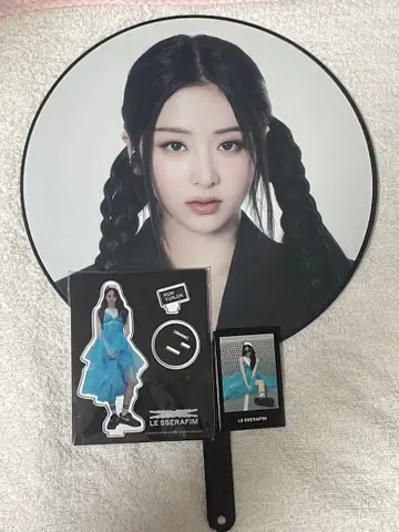 르세라핌 윤진 부채 아크릴 스탠드 배치 unforgiven