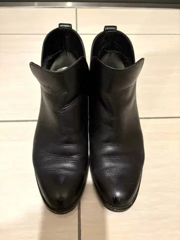 11/21까지 가격 인하 [언더바로우] 숏부츠 23cm 블랙