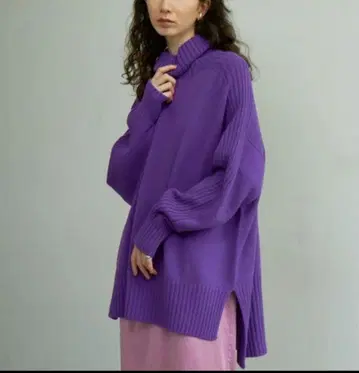 GALLARDAGALANTE 터틀 하이넥 니트 퍼플 정가 2만