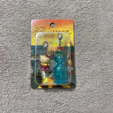 지역 한정 키티 스트랩 지퍼 마스코트