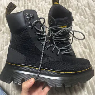 미사용 새상품 Dr. Martens 블랙 하이컷 부츠 스니커즈 타입