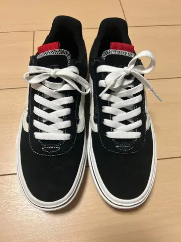 VANS 블랙 스니커즈 24cm