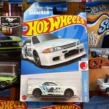 핫휠 NISSAN SKYLINE GT-R (R32)