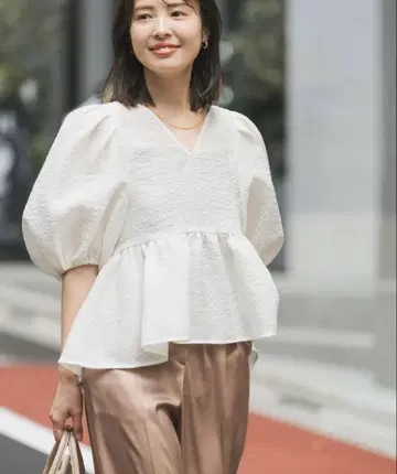 NOBLE 시어 노이즈 자카드 블라우스