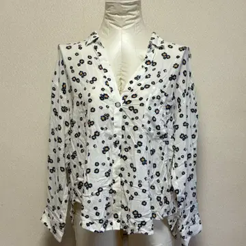 꽃무늬 블라우스 드롭 숄더 셔츠 [ M ] 아이보리 레트로 페미닌